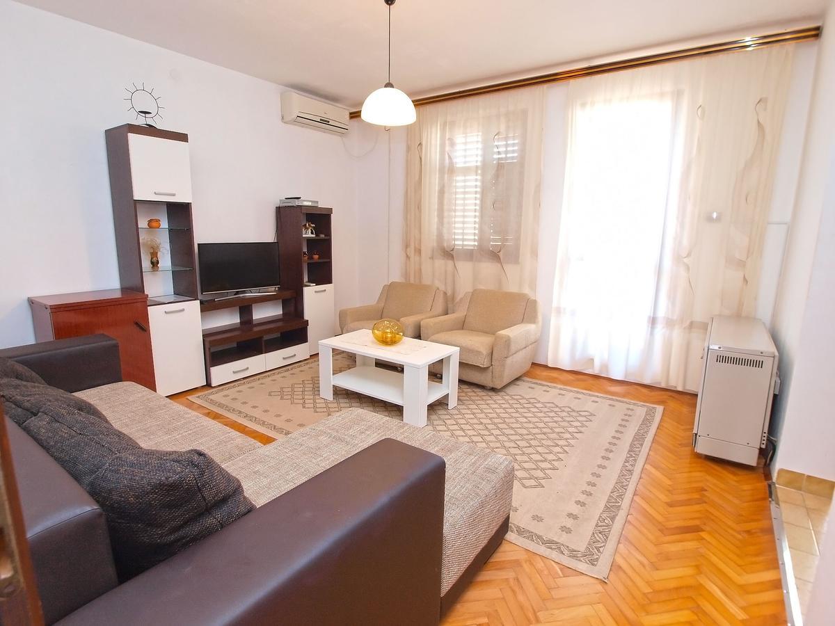 Apartments Ivan 41 Pula Exterior photo